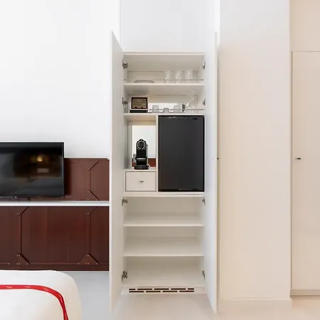 Hotel Ruby Leni