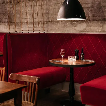 Ruby Leni 4* Düsseldorf