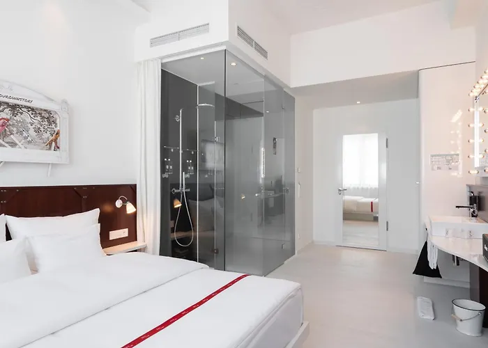 Ruby Leni Dusseldorf